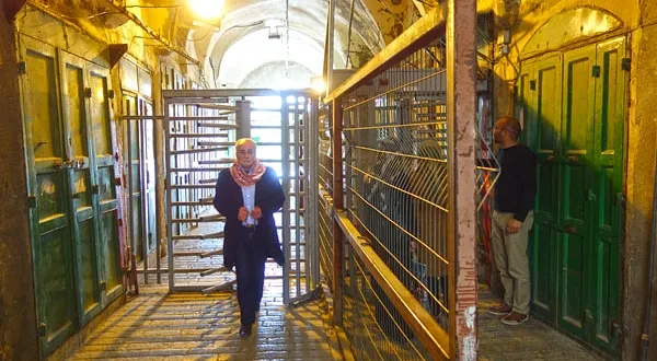 2013 05 20 P22hebronturnstile