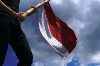 Cropped I Hold Thight This Flag By Bim Rahardjo2