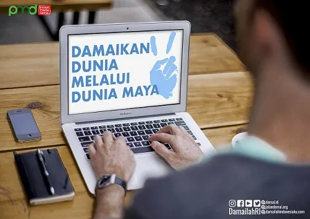 Mendamaikan Dunia melalui Dunia Maya