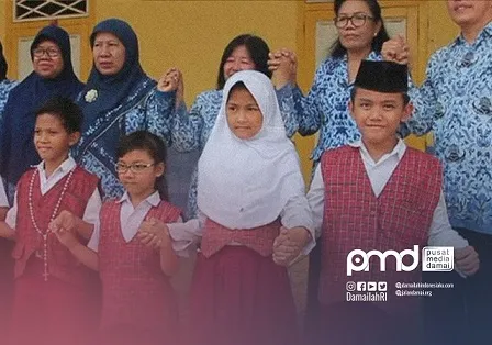 Berteman dengan Non-Muslim di Sekolah