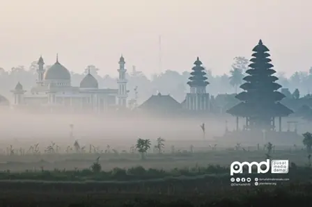 Pancasila : Jalan Tengah Menerapkan Syariat di Tengah Pluralitas